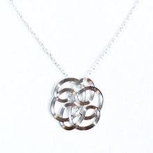 Charger l&#39;image dans la galerie, Collier enlace moi plaqué argent