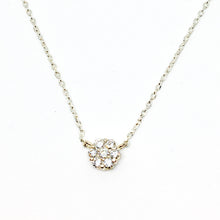 Charger l&#39;image dans la galerie, collier fleur argenté
