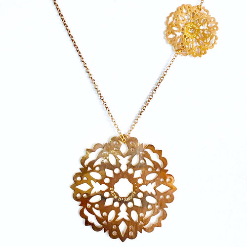 collier or rose