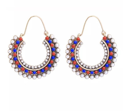 Boucles d'oreilles dorées, rouge et bleu
